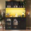 Buffet en MDF et verre pour l'entree