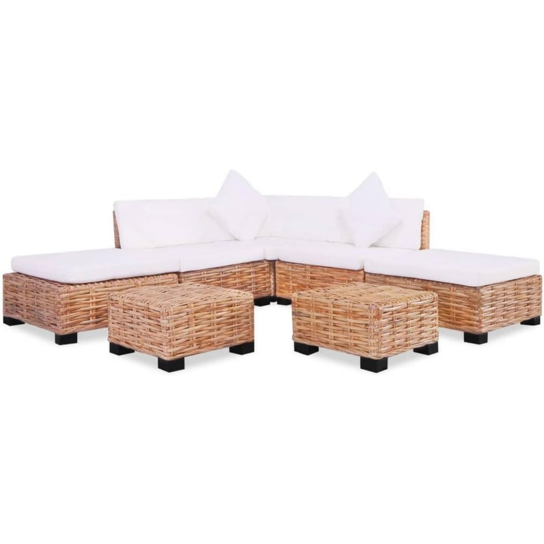 Beige canape en rotin tresse avec coussin rembourre